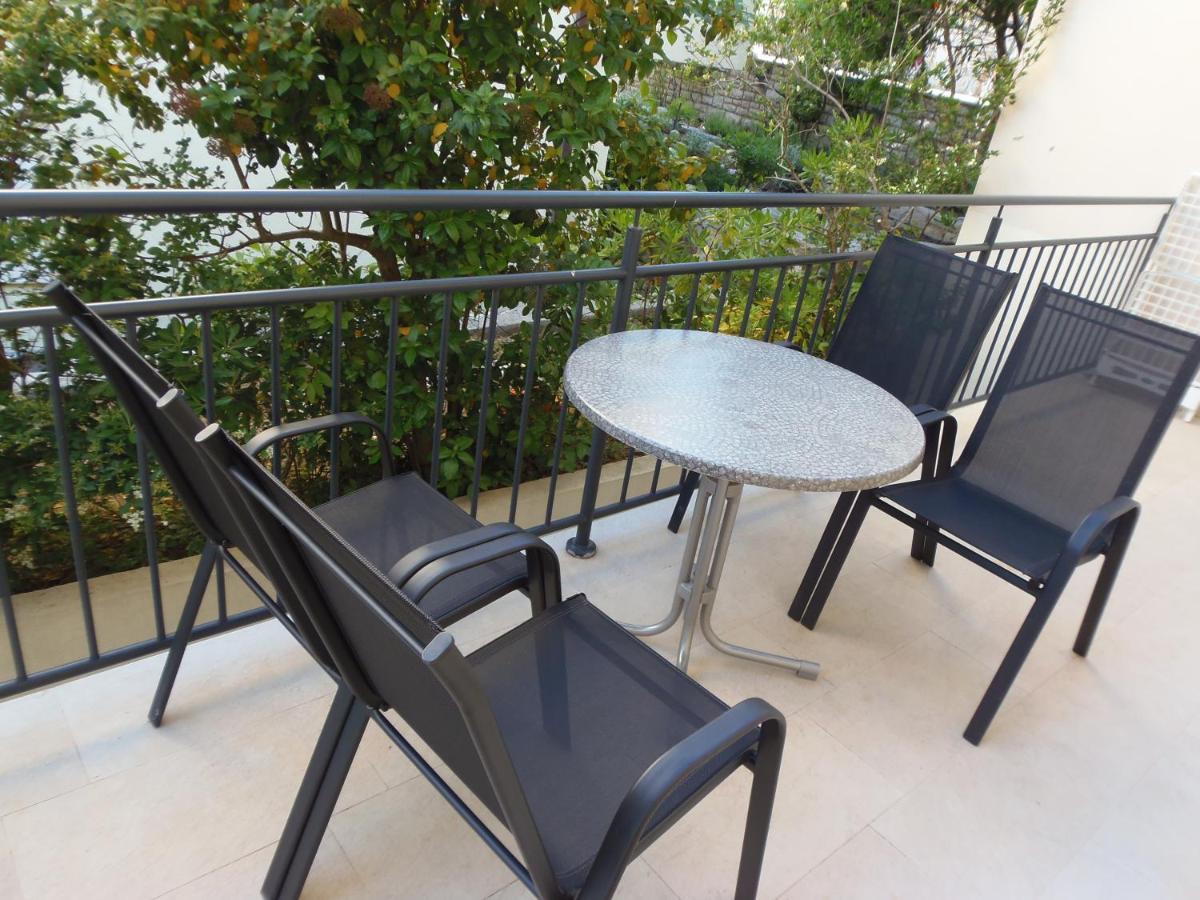 Villa Rajski Dvor 2 Bol Bagian luar foto