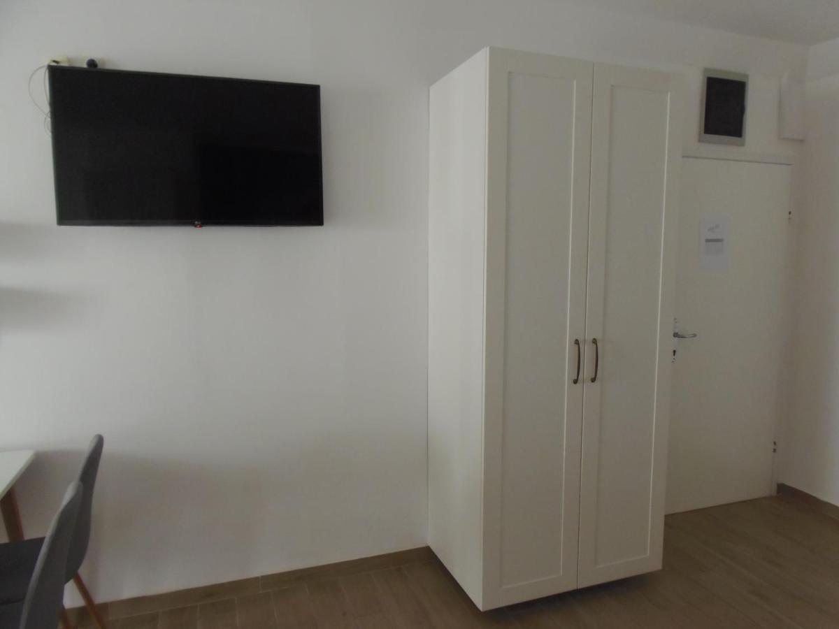 Villa Rajski Dvor 2 Bol Bagian luar foto