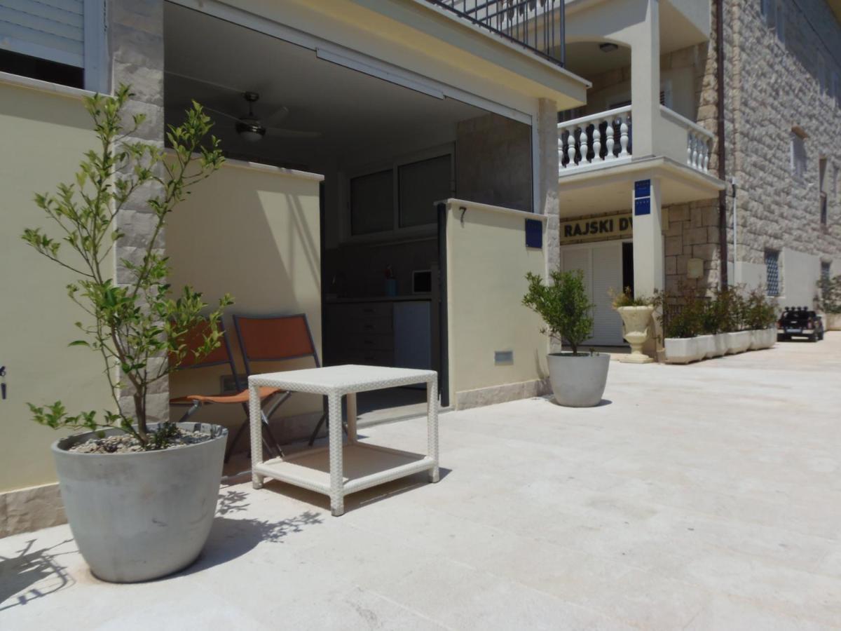 Villa Rajski Dvor 2 Bol Bagian luar foto