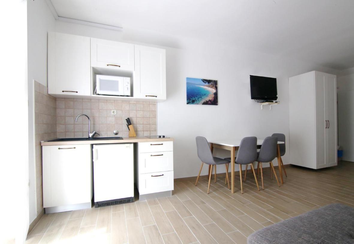 Villa Rajski Dvor 2 Bol Bagian luar foto